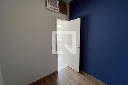 Quarto de Serviço de apartamento para alugar com 2 quartos, 100m² em Jardim Guanabara, Rio de Janeiro