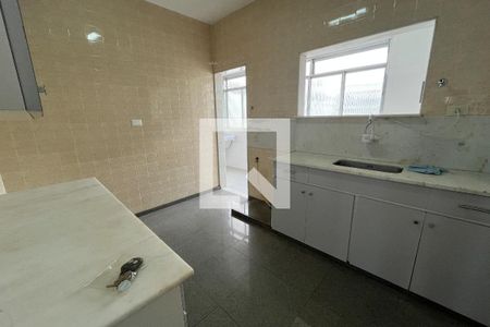 Cozinha de apartamento para alugar com 2 quartos, 100m² em Jardim Guanabara, Rio de Janeiro