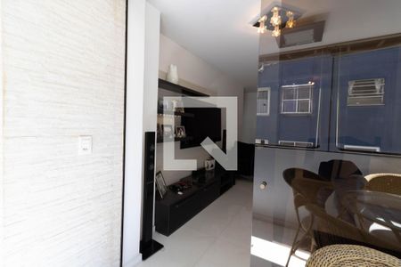 Apartamento à venda com 88m², 2 quartos e 1 vagaVaranda