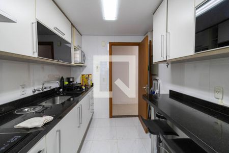 Apartamento à venda com 88m², 2 quartos e 1 vagaCozinha e Área de Serviço