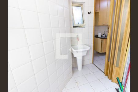 Apartamento à venda com 70m², 2 quartos e 1 vagaÁrea de Serviço