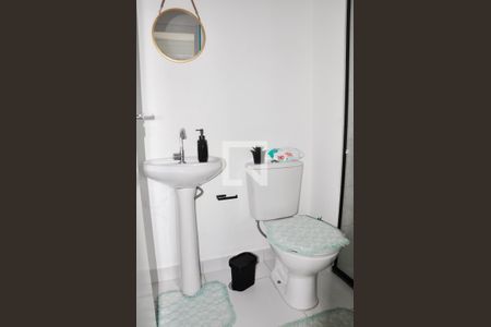 Apartamento à venda com 33m², 2 quartos e sem vagaDetalhe - Banheiro Social