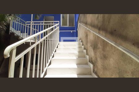 Casa para alugar com 50m², 2 quartos e sem vagaEscada