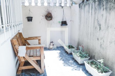 Casa à venda com 630m², 4 quartos e 6 vagas Casa à venda com 630m², 4 quartos e 6 vagasEntrada