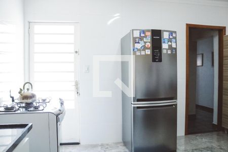 Casa à venda com 630m², 4 quartos e 6 vagas Casa à venda com 630m², 4 quartos e 6 vagasCozinha