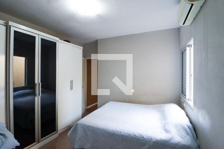 Casa à venda com 120m², 3 quartos e 2 vagasSuíte