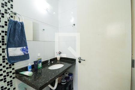 Casa à venda com 120m², 3 quartos e 2 vagasBanheiro da Suíte