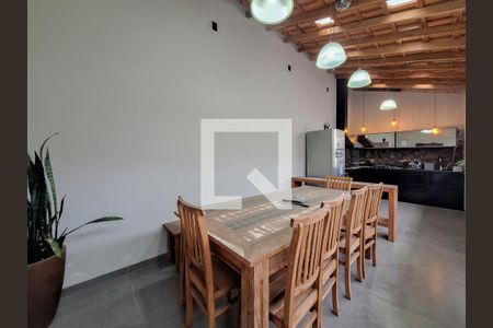 Casa à venda com 198m², 3 quartos e 4 vagasChurrasqueira