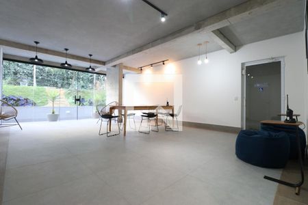 Apartamento para alugar com 26m², 1 quarto e sem vagaÁrea comum - Salão de festas
