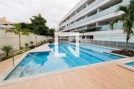 Apartamento à venda com 185m², 2 quartos e 2 vagas Apartamento à venda com 185m², 2 quartos e 2 vagasÁrea comum - Piscina