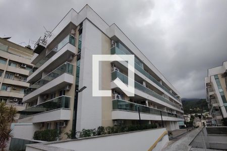 Apartamento à venda com 185m², 2 quartos e 2 vagas Apartamento à venda com 185m², 2 quartos e 2 vagasFachada