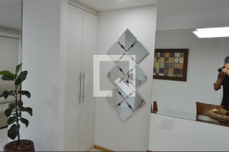 Apartamento à venda com 185m², 2 quartos e 2 vagasCorredor 