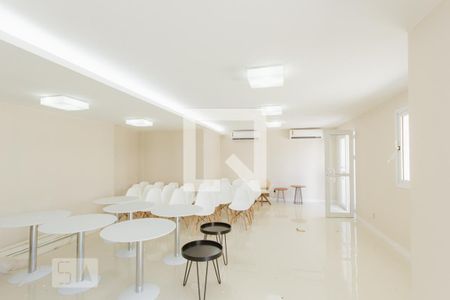 Apartamento à venda com 185m², 2 quartos e 2 vagas Apartamento à venda com 185m², 2 quartos e 2 vagasÁrea comum - Salão de festas