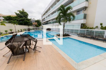 Apartamento à venda com 185m², 2 quartos e 2 vagas Apartamento à venda com 185m², 2 quartos e 2 vagasÁrea comum - Piscina