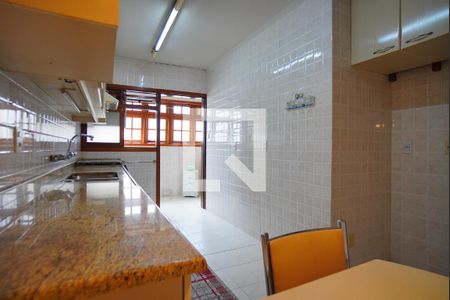 Apartamento à venda com 157m², 3 quartos e 2 vagasCozinha