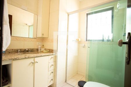 Casa à venda com 172m², 3 quartos e 3 vagasBANHEIRO