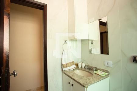 Casa à venda com 172m², 3 quartos e 3 vagasBANHEIRO QUARTO 1