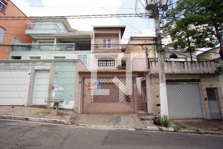 Casa à venda com 172m², 3 quartos e 3 vagasFACHADA