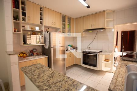 Casa à venda com 172m², 3 quartos e 3 vagasCOZINHA