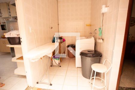 Casa à venda com 172m², 3 quartos e 3 vagasÁREA DE SERVIÇO