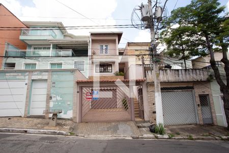 Casa à venda com 172m², 3 quartos e 3 vagasFACHADA