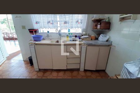 Casa à venda com 511m², 5 quartos e 3 vagas Casa à venda com 511m², 5 quartos e 3 vagasCozinhada Edícula