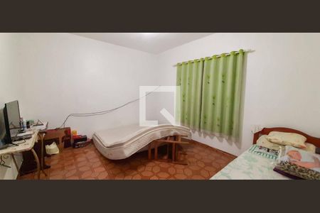 Casa à venda com 511m², 5 quartos e 3 vagas Casa à venda com 511m², 5 quartos e 3 vagasQuarto da Edícula