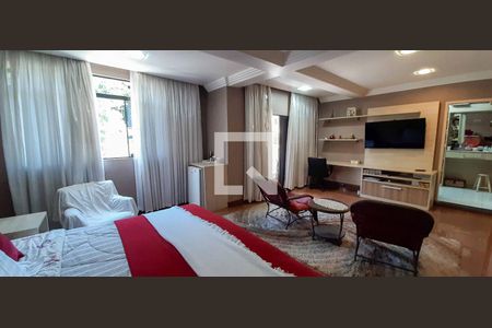 Casa à venda com 511m², 5 quartos e 3 vagas Casa à venda com 511m², 5 quartos e 3 vagasSuíte Master