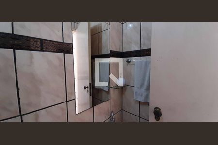 Casa à venda com 511m², 5 quartos e 3 vagas Casa à venda com 511m², 5 quartos e 3 vagasBanheiro da Área de Serviço