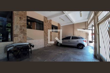 Casa à venda com 511m², 5 quartos e 3 vagas Casa à venda com 511m², 5 quartos e 3 vagasGaragem