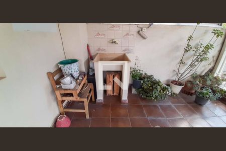 Casa à venda com 511m², 5 quartos e 3 vagas Casa à venda com 511m², 5 quartos e 3 vagasÁrea de Serviço 2