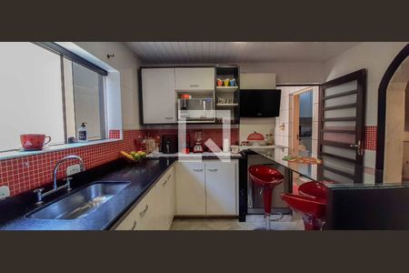 Casa à venda com 511m², 5 quartos e 3 vagas Casa à venda com 511m², 5 quartos e 3 vagasCozinha