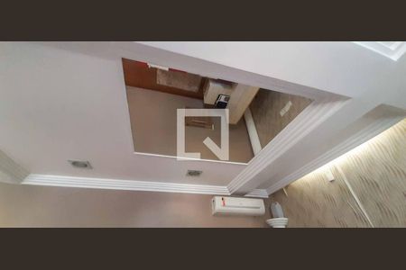 Casa à venda com 511m², 5 quartos e 3 vagas Casa à venda com 511m², 5 quartos e 3 vagasEspelho no teto