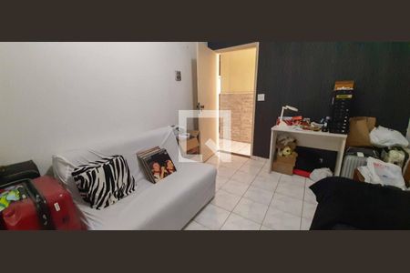 Casa à venda com 511m², 5 quartos e 3 vagas Casa à venda com 511m², 5 quartos e 3 vagasQuarto 3