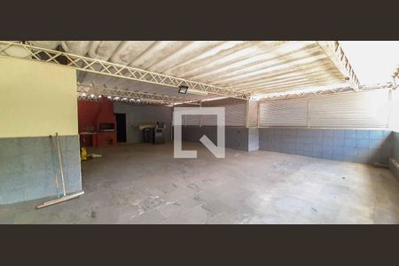 Casa à venda com 511m², 5 quartos e 3 vagas Casa à venda com 511m², 5 quartos e 3 vagasSalão de Festas