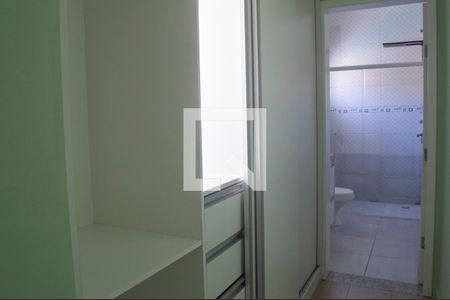 Casa para alugar com 164m², 3 quartos e 4 vagasCloset da suíte 3