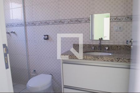 Casa para alugar com 164m², 3 quartos e 4 vagasBanheiro da Suíte 2