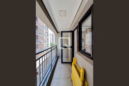 Varanda da Sala/Quarto de kitnet/studio para alugar com 1 quarto, 27m² em Vila Mariana, São Paulo