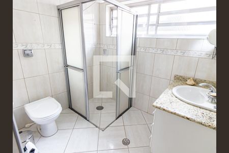 Casa à venda com 175m², 4 quartos e 3 vagas Casa à venda com 175m², 4 quartos e 3 vagasBanheiro