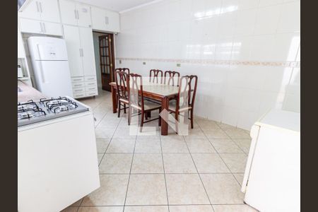 Casa à venda com 175m², 4 quartos e 3 vagas Casa à venda com 175m², 4 quartos e 3 vagasCozinha