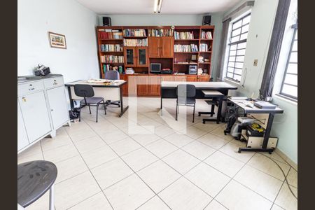 Casa à venda com 175m², 4 quartos e 3 vagas Casa à venda com 175m², 4 quartos e 3 vagasSuíte