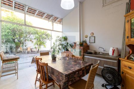 Casa à venda com 280m², 3 quartos e 2 vagas Casa à venda com 280m², 3 quartos e 2 vagasÁrea Gourmet