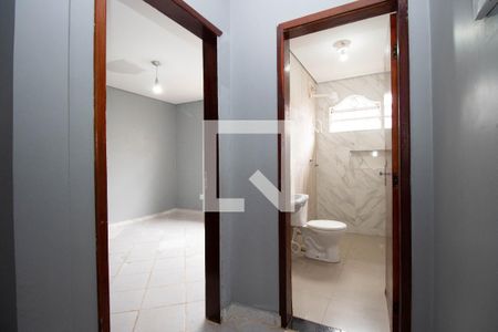 Corredor de casa de condomínio para alugar com 2 quartos, 95m² em Setor Habitacional Arniqueira (águas Claras), Brasília