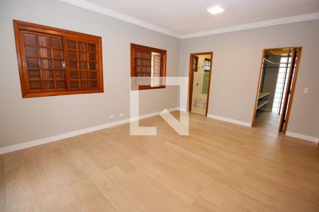 Casa para alugar com 440m², 5 quartos e 8 vagasSuíte 2