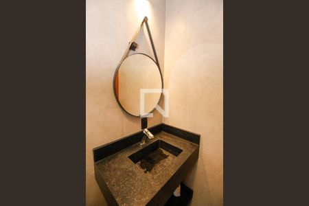 Casa para alugar com 440m², 5 quartos e 8 vagasBanheiro