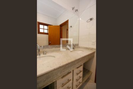 Casa para alugar com 440m², 5 quartos e 8 vagasBanheiro da Suíte 2