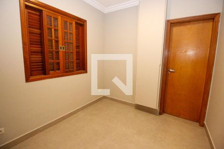 Casa para alugar com 440m², 5 quartos e 8 vagasQuartinho