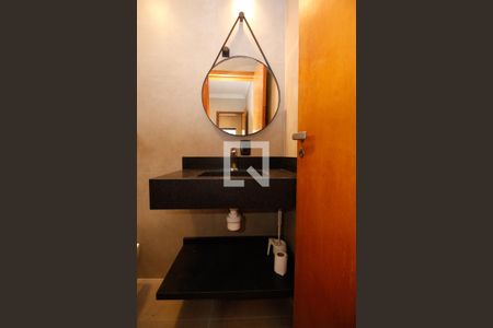 Casa para alugar com 440m², 5 quartos e 8 vagasBanheiro