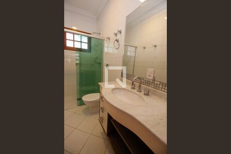 Casa para alugar com 440m², 5 quartos e 8 vagasBanheiro da Suíte 1