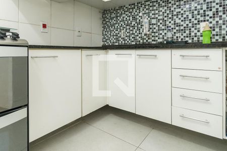 Apartamento para alugar com 72m², 2 quartos e 1 vagaCozinha